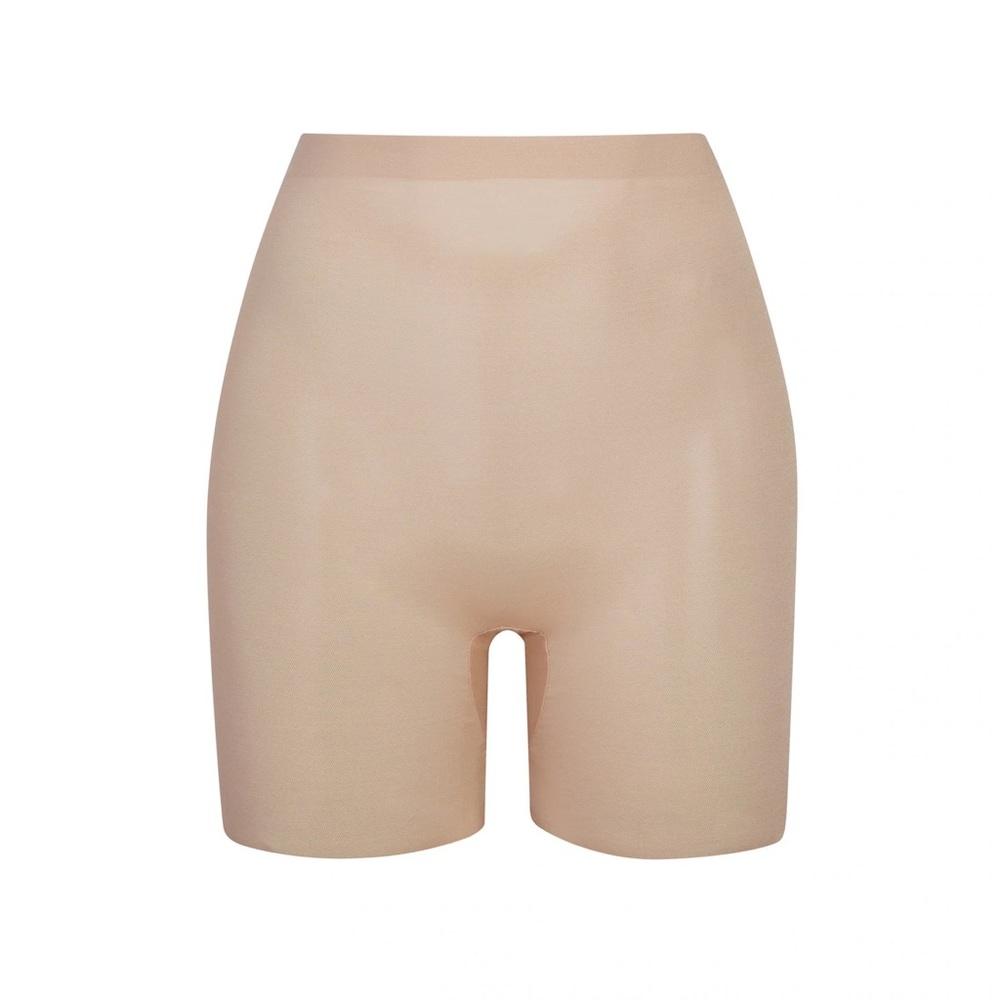 SKIMS Sheer Sculpt Low Back Shorts in Small